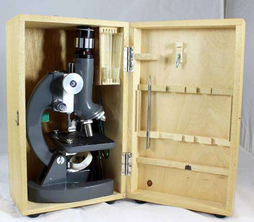 Microscope - Gorgeous!! - Bid Now!!!