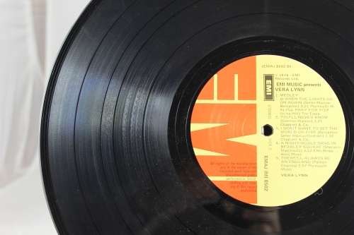 Vera Lynn - EMI 1978 - Bid Now!!!