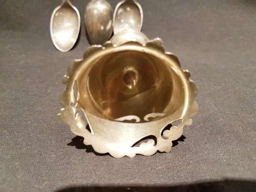 Silver Egg Set - 552 Silver Plate - Stunning!! - Bid Now!!!