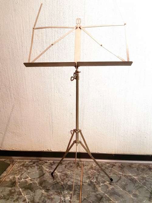 Music Stand - Stunning!! - Bid Now!!!