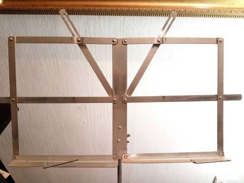 Music Stand - Stunning!! - Bid Now!!!