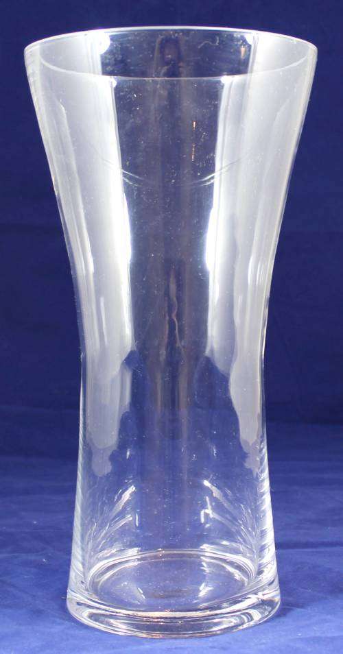 Glass Vase - A Stunner!! - Bid Now!