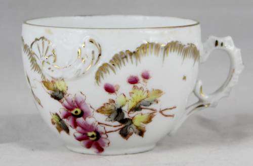 Tea Cup - White with Embossing - Bid Now!!!