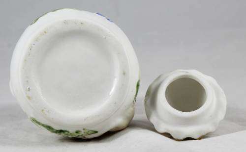 Lidded Container - Embossed - Bid Now!!!