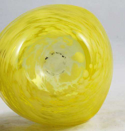 Art Glass - Yellow Ashtray - Bid Now!!!