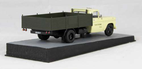 A stunning James Bond Chevrolet Apache C30 One Ton-Truck from "From Russia With Love"!!  Bid now!!