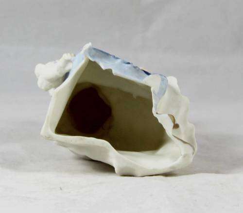 Goldilocks on a Chair - Figurine - Bid Now!!!