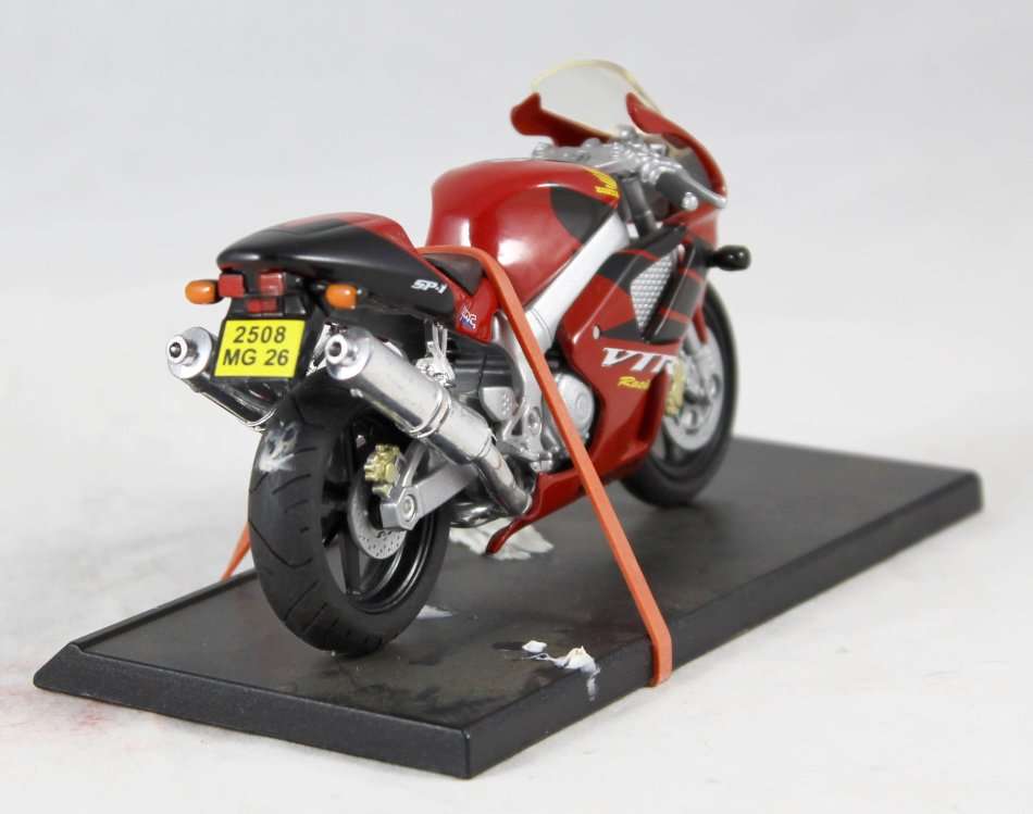 Maisto - Honda 1000 VTR Spi - Bid now!!