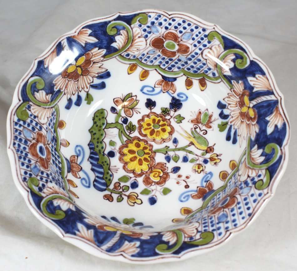 Makkum Holland - Wall Bowl - Bid Now!!!