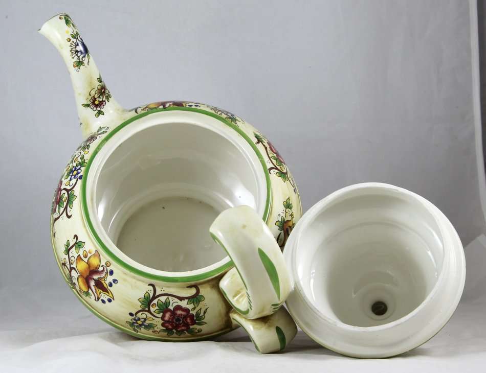 Capodimonte - Very Large Tea Pot - Bid Now!!