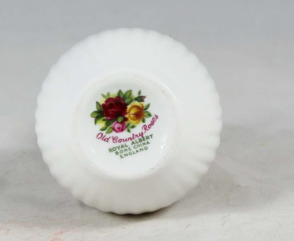 Royal Albert - Posy Vase - Bid Now!!