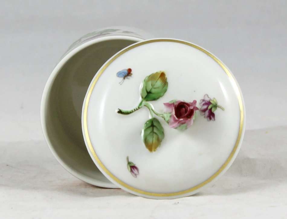 Richard Ginori - Small Lidded Container - Bid Now!!