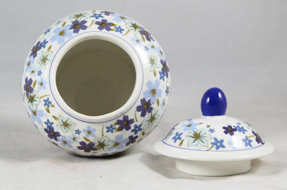 Ginger Jar - With Lid - Bid Now!!