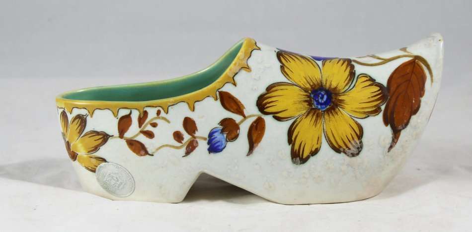 Gouda - Dutch Shoe - Bid Now!!