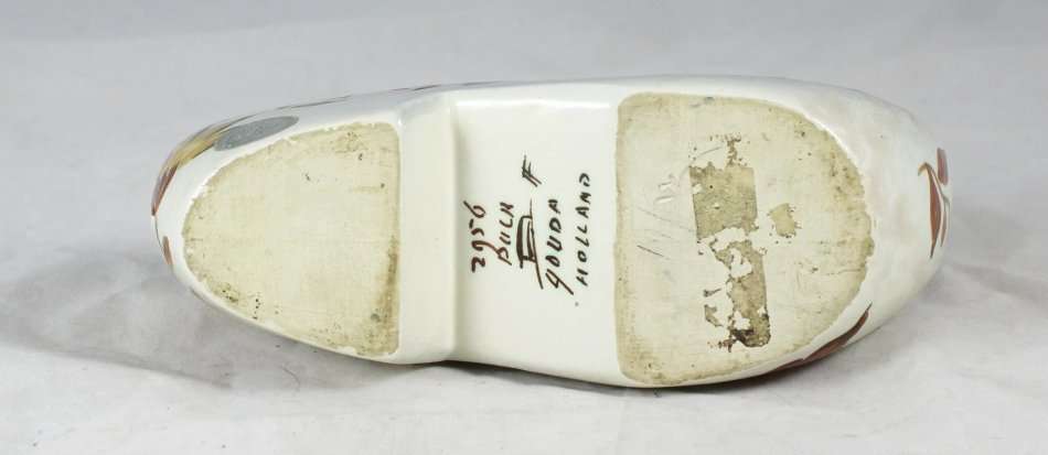 Gouda - Dutch Shoe - Bid Now!!