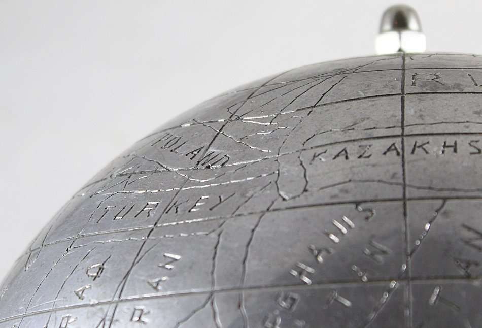 Globe On Molded Feet - Aluminium - Bid Now!!!