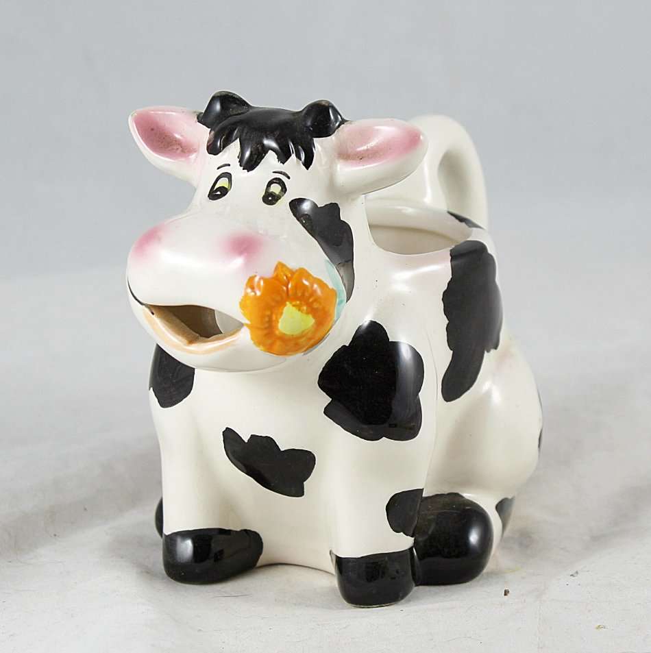 Funky cow - pen holder