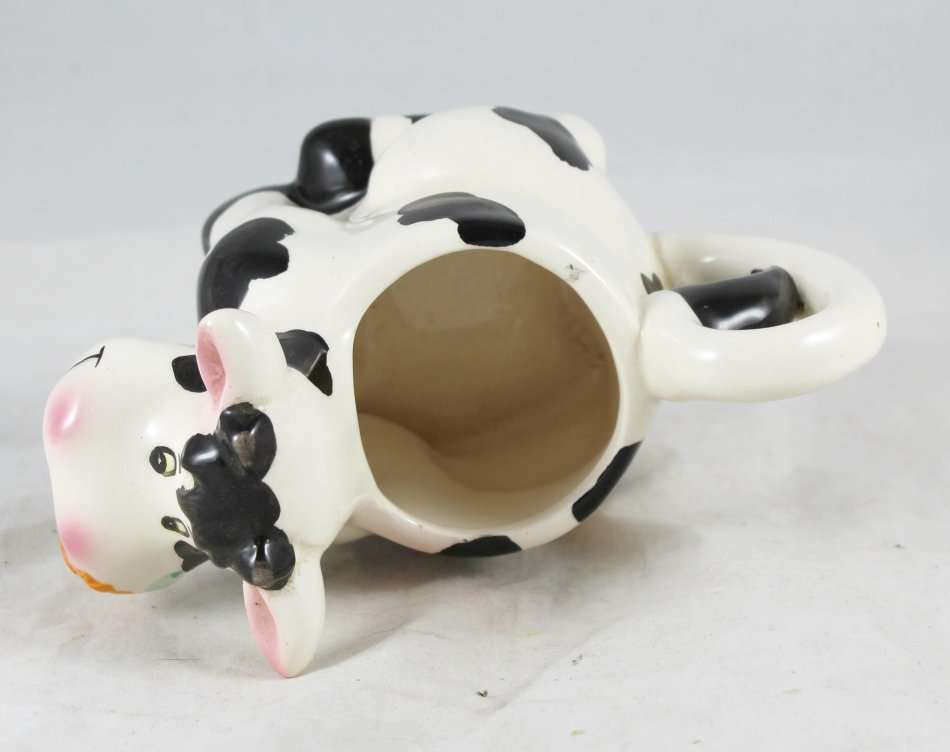 Funky cow - pen holder