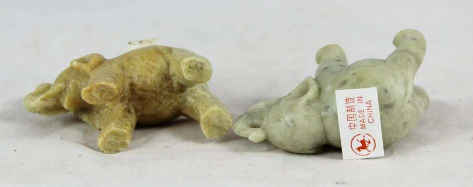 Miniature Elephant Pair - Chinese Stone - Bid now!!!