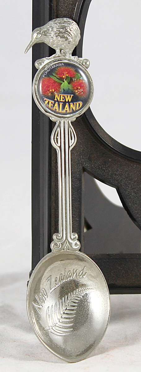 Souvenir Spoon - New Zealand - Beautiful! - Low Price!! - Bid Now!!!