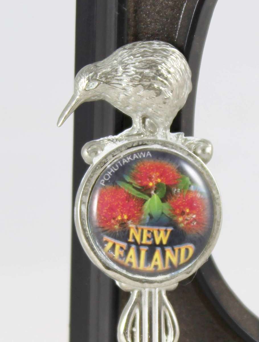Souvenir Spoon - New Zealand - Beautiful! - Low Price!! - Bid Now!!!
