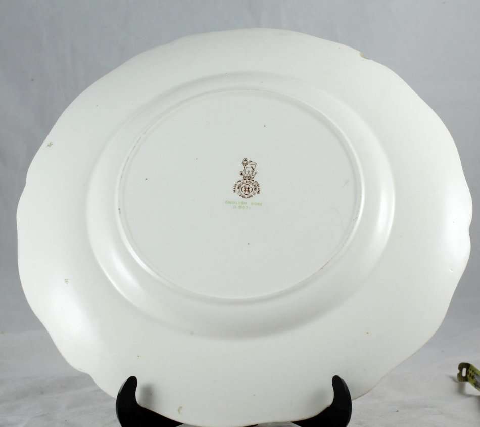Royal Doulton - English Rose Dinner Plate - Bid Now!!!