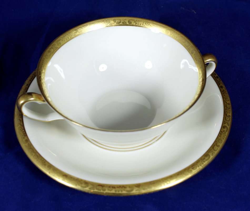 Hutschenreuther - Hohenburg - Margarete series - Soup bowl + saucer - Stunning!! - Bid Now!!!