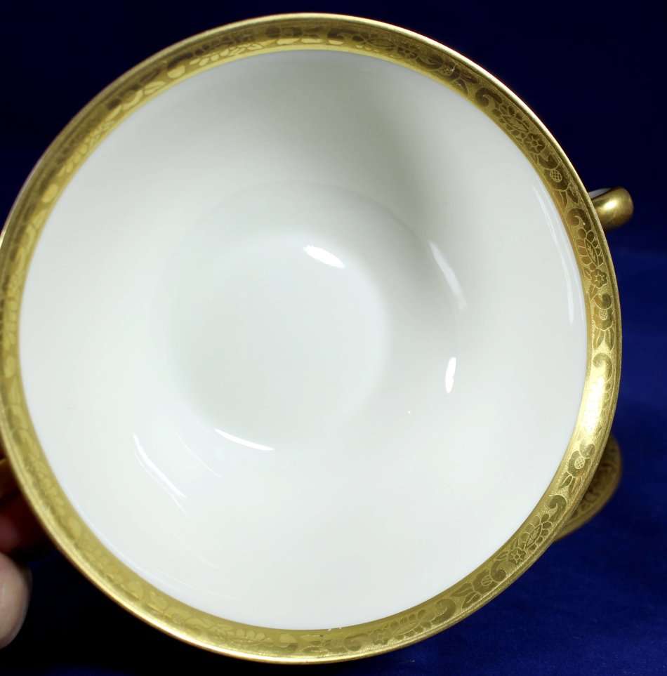 Hutschenreuther - Hohenburg - Margarete series - Soup bowl + saucer - Stunning!! - Bid Now!!!