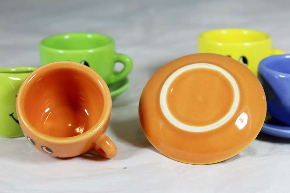 Emoji tea set - Beautiful! - Bid Now!!!