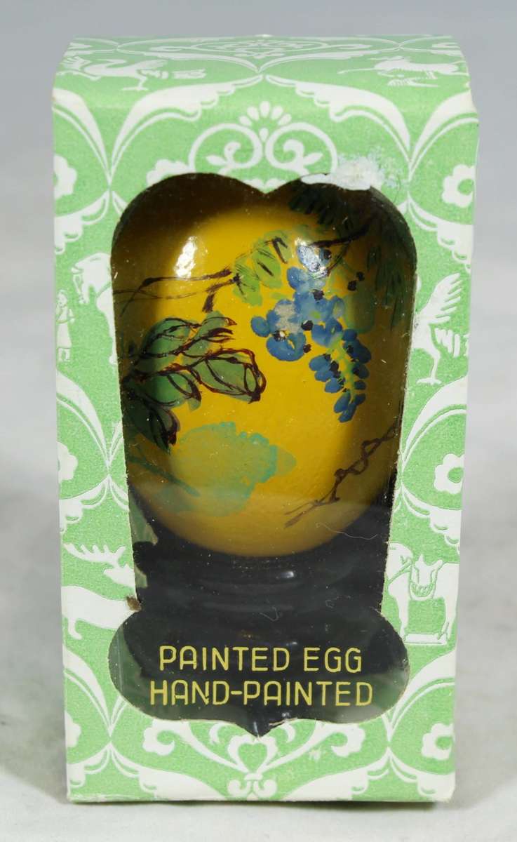 Hand painted Chinese egg on a stand - Yellow - Beautiful! - Bid Now!