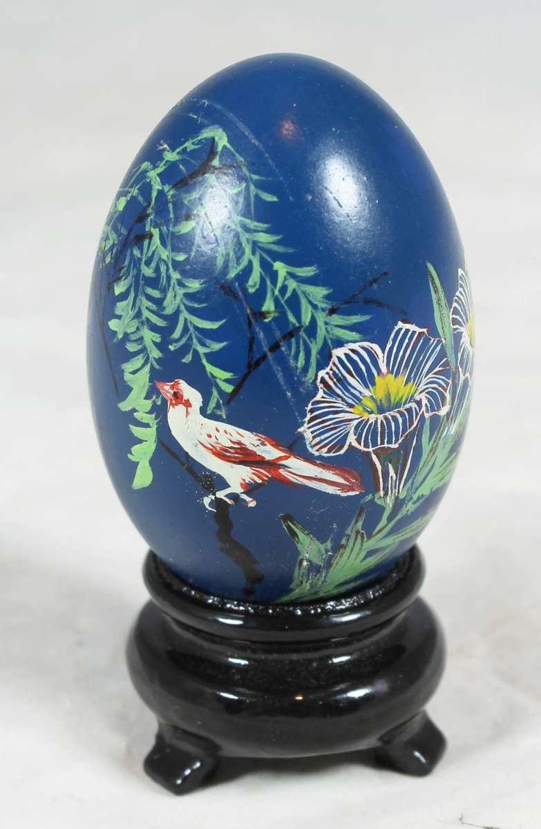 Hand painted Chinese egg on a stand - Blue - Beautiful! - Bid Now!