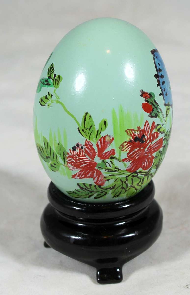 Hand painted Chinese egg on a stand - Powder blue - Beautiful! - Bid Now!