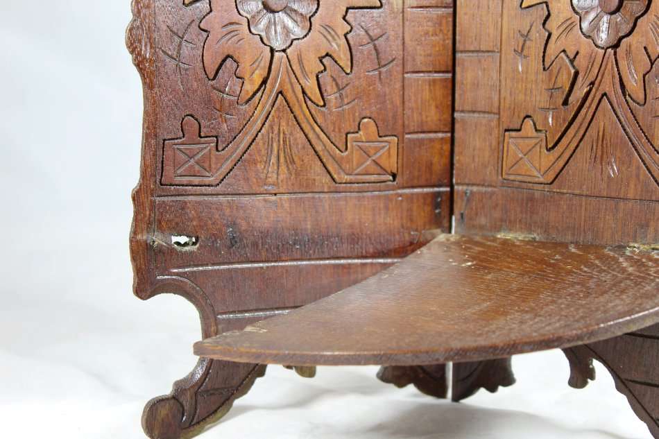 Foldable wooden corner stand - Small proportions - Very ornate - Beautiful! - Bid Now!