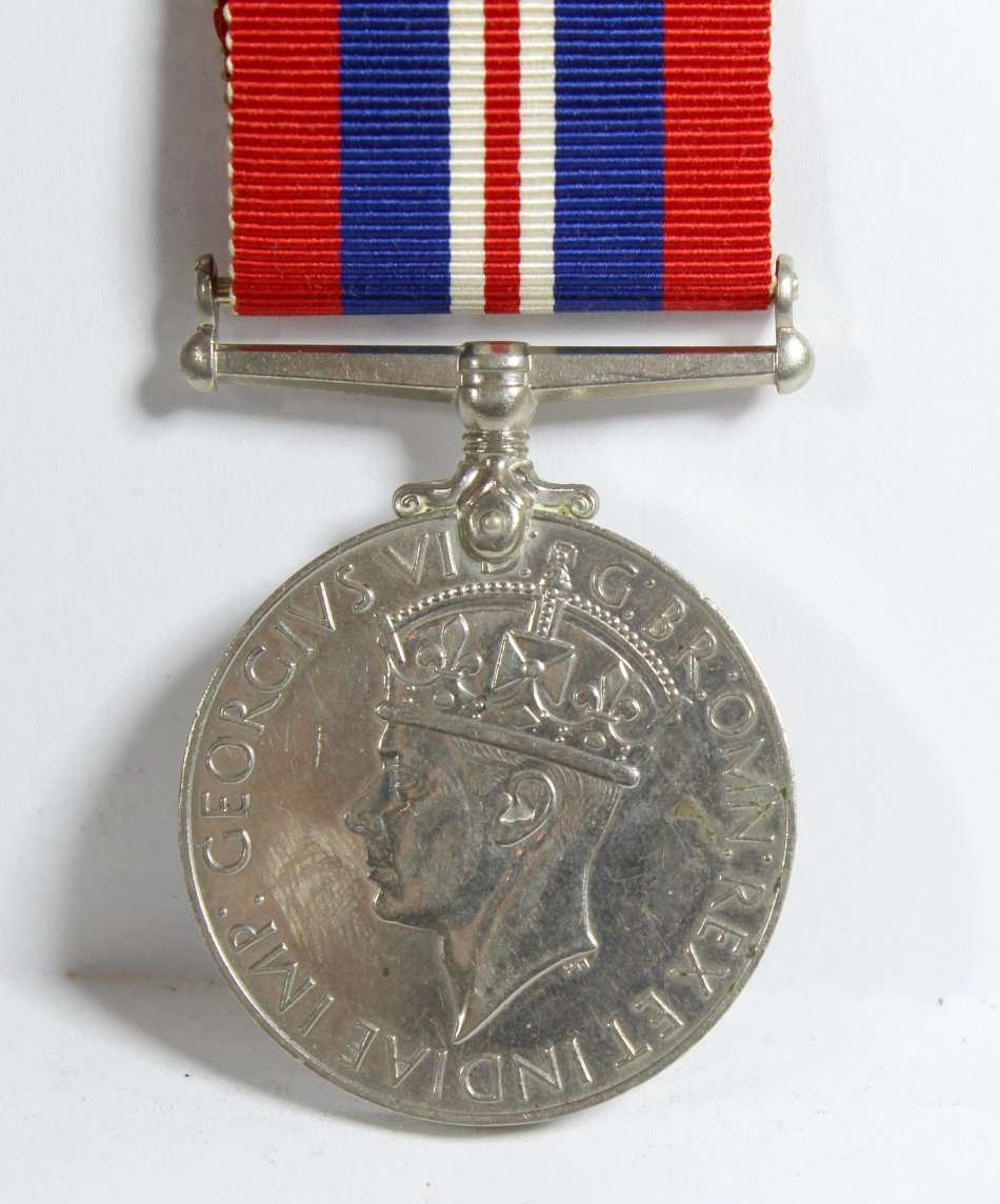 WW2 1939-1945 War medal - A treasure!! - Bid now!!
