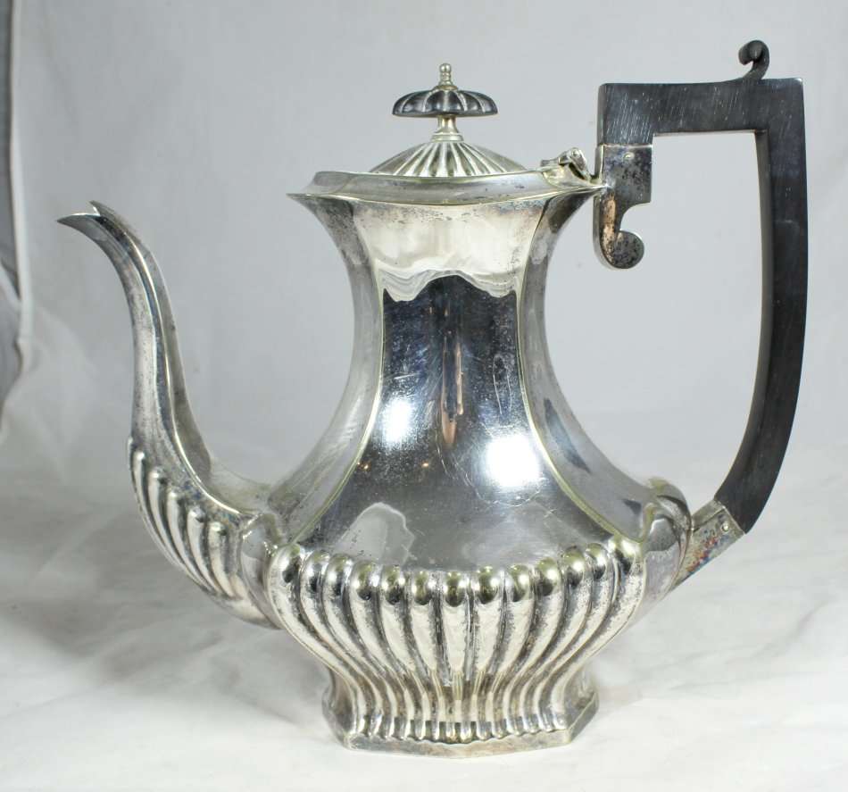 EPNS Tea Pot - Beautiful!!! - Bid Now!!!