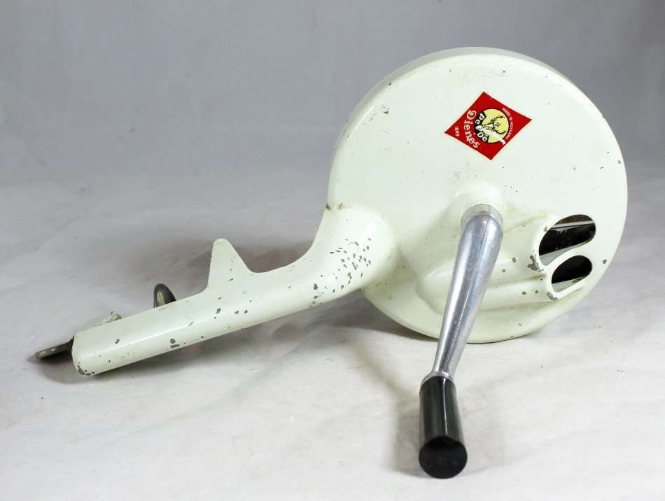 Vintage Bean Slicer - Giveaway price - Bid Now!