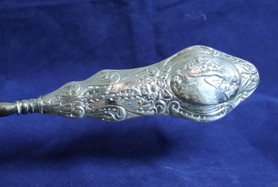 Silver button hook - English hallmarked - Beautiful - Bid Now!