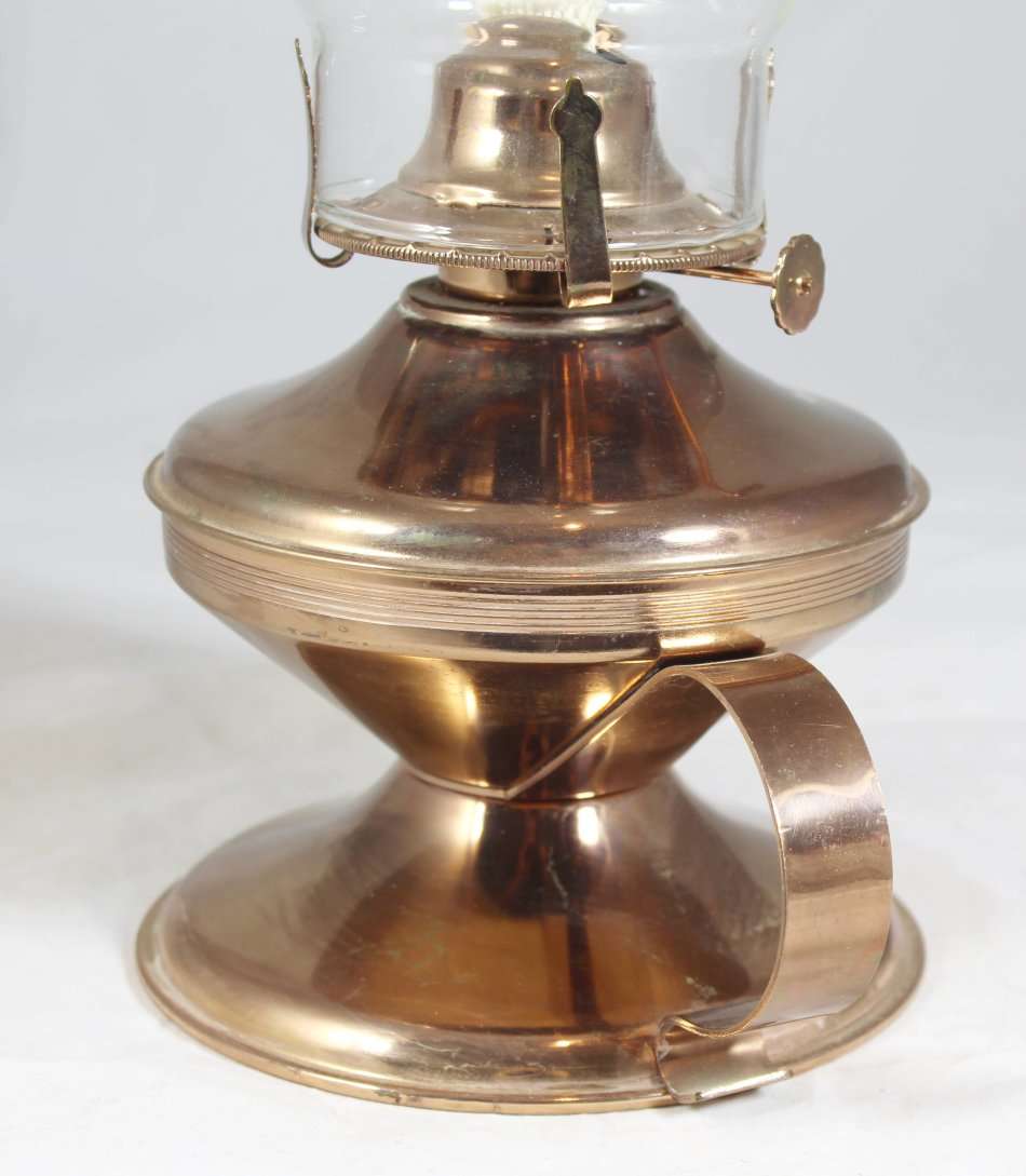 Copper plated tin paraffin lamp - A beautiful piece! Low price! Act fast and bid now!
