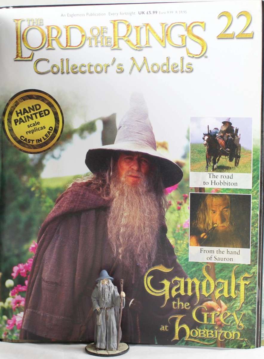 Lord of the Rings - Gandalf - Lead cast, hand painted figurine with book - Stunning! Bid Now!