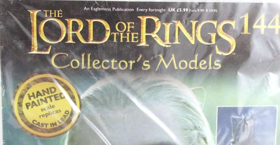 Lord of the Rings - Legolas - Lead cast, hand painted figurine with book - Stunning! Bid Now!