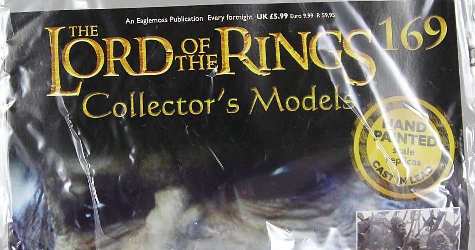 Lord of the Rings - Orc Commander - Lead cast, hand painted figurine with book - Stunning! Bid Now!