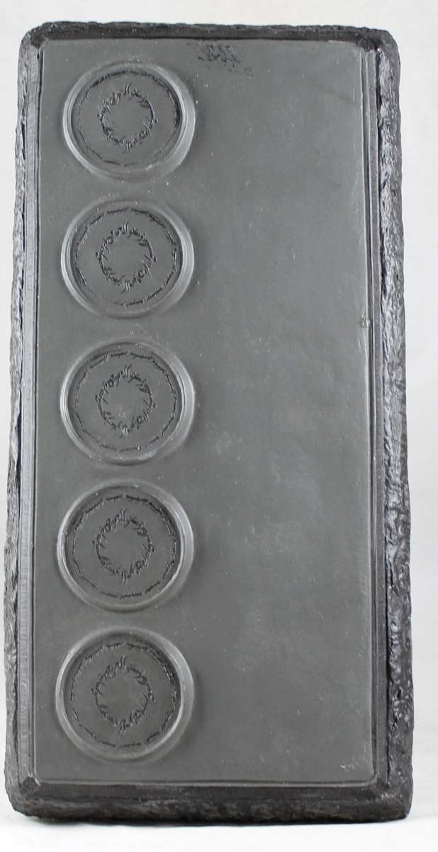 Lord of the Rings - Figurine Display Board - 5 Spots - Stunning! Bid Now!