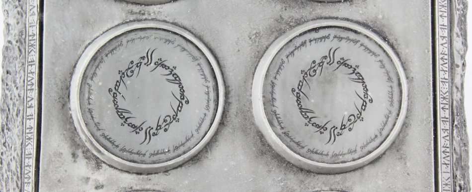 Lord of the Rings - Figurine Display Board - 10 Spots - Stunning! Bid Now!