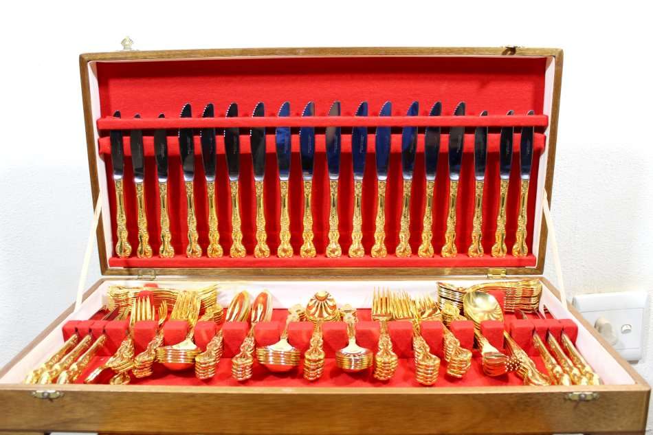 24ct Gold Plated - Knife and Fork Set - Beautiful! - Bid Now!