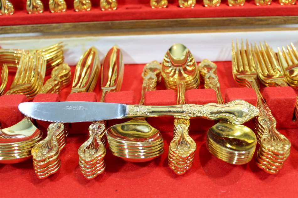 24ct Gold Plated - Knife and Fork Set - Beautiful! - Bid Now!