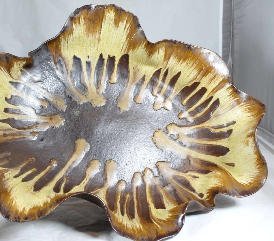 Very Large Pottery - Fruit Bowl - Gorgeous! - Bid Now!!!