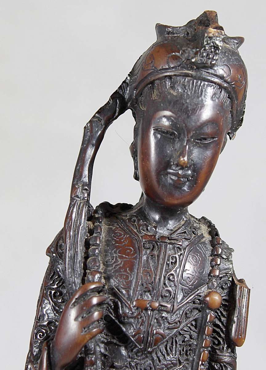 Molded - Pair - Chinese Figurines - Gorgeous! - Bid Now!!!