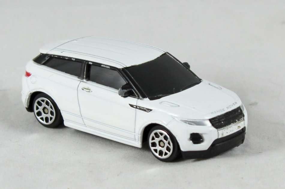 UNI - RMZ City - Range Rover - Evogue - Bid now!!