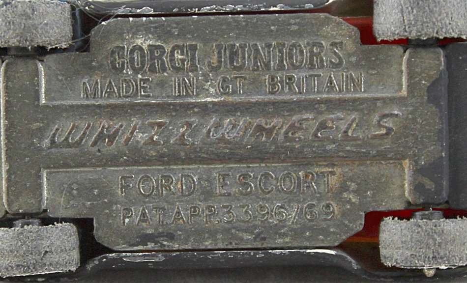 Corgi Juniors - Whizz Wheels - Ford - Escort - Bid now!!