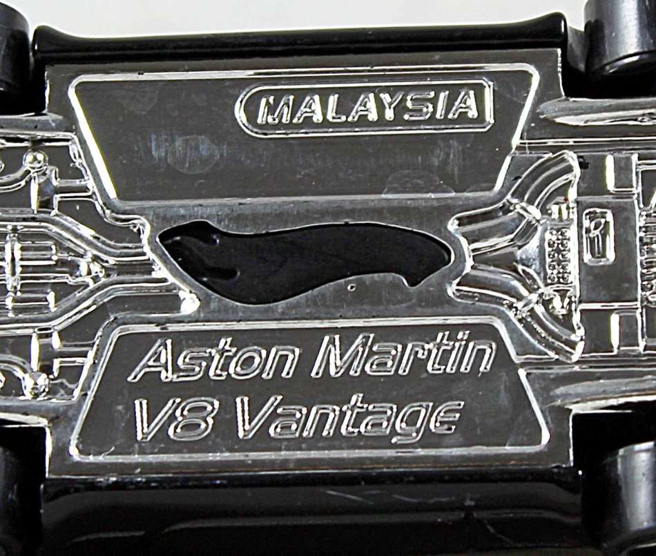 Hot Wheels - Aston Martin - V8 Vantage - Bid now!!